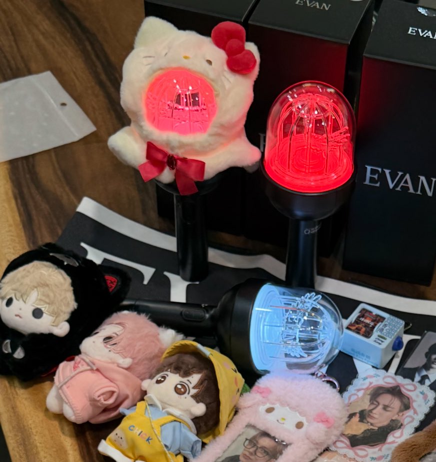 evanlyever's tweet photo. everbong is really so pretty… 🫠 https://t.co/kH0MS4ZPTL