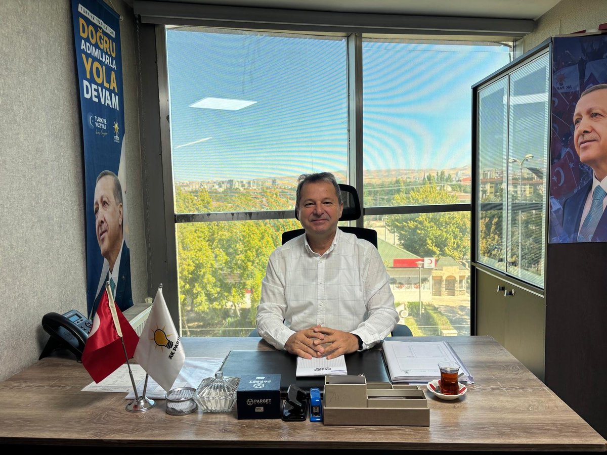 aketimesgut06's tweet photo. Bugün İlçe Başkanlığımızda nöbetçi Yönetim Kurulu Üyemiz Sn. Kemal PEHLİVANLI'dır. 

Hemşehrilerimizin talep, görüş ve önerilerini dinlemek üzere 10.00-18.00 saatleri arasında İlçe Başkanlığımızda sizleri bekliyoruz.

📞 İletişim: 0 (312) 245 48 00
📍 Adres: Kazım Karabekir Mah. İstasyon Cad. No: 55/7 Etimesgut/ANKARA