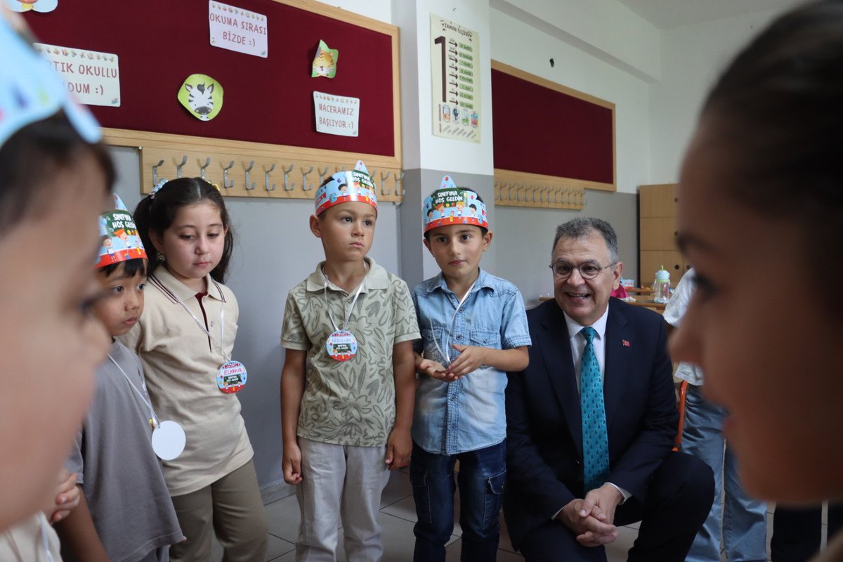 tokatmem's tweet photo. Özel Eğitim ve Rehberlik Hizmetleri Genel Müdürümüz Sayın Doç. Dr. Mustafa Otrar, 2026-2027 Eğitim Öğretim Yılı uyum haftası sebebi ile Şehit Mustafa Çalışgan İlkokulunda öğretmen ve öğrencilerimiz ile bir araya geldi.

@tcmeb @HuseyinKir64 https://t.co/01Q07bj42h