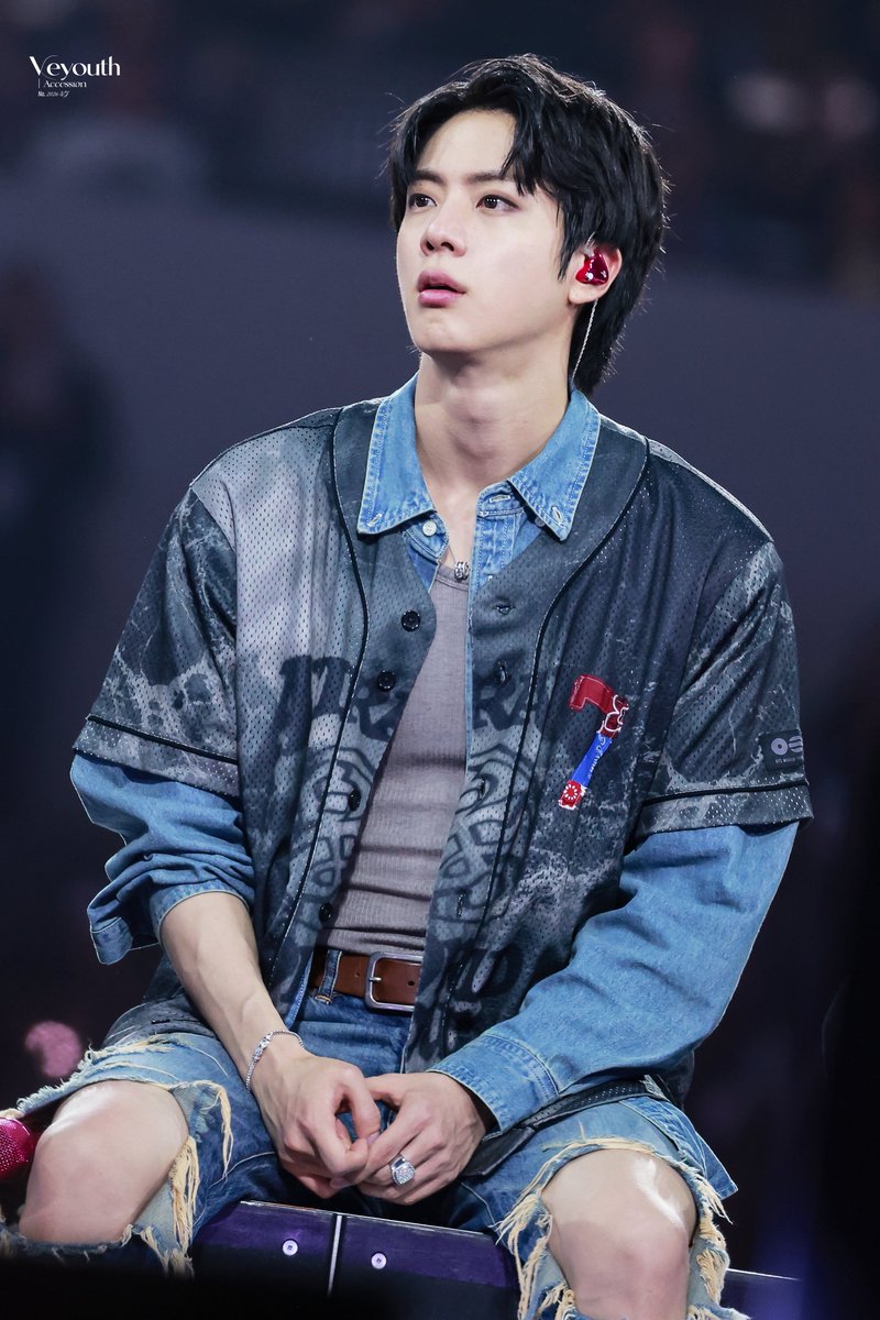 Veyouth_9592's tweet photo. 260906 LOS ANGELES

귀여움 vs 멋있음 

#방탄소년단 #BTS #진 #Jin #ジン
@BTS_twt https://t.co/ujr6LvsSyo