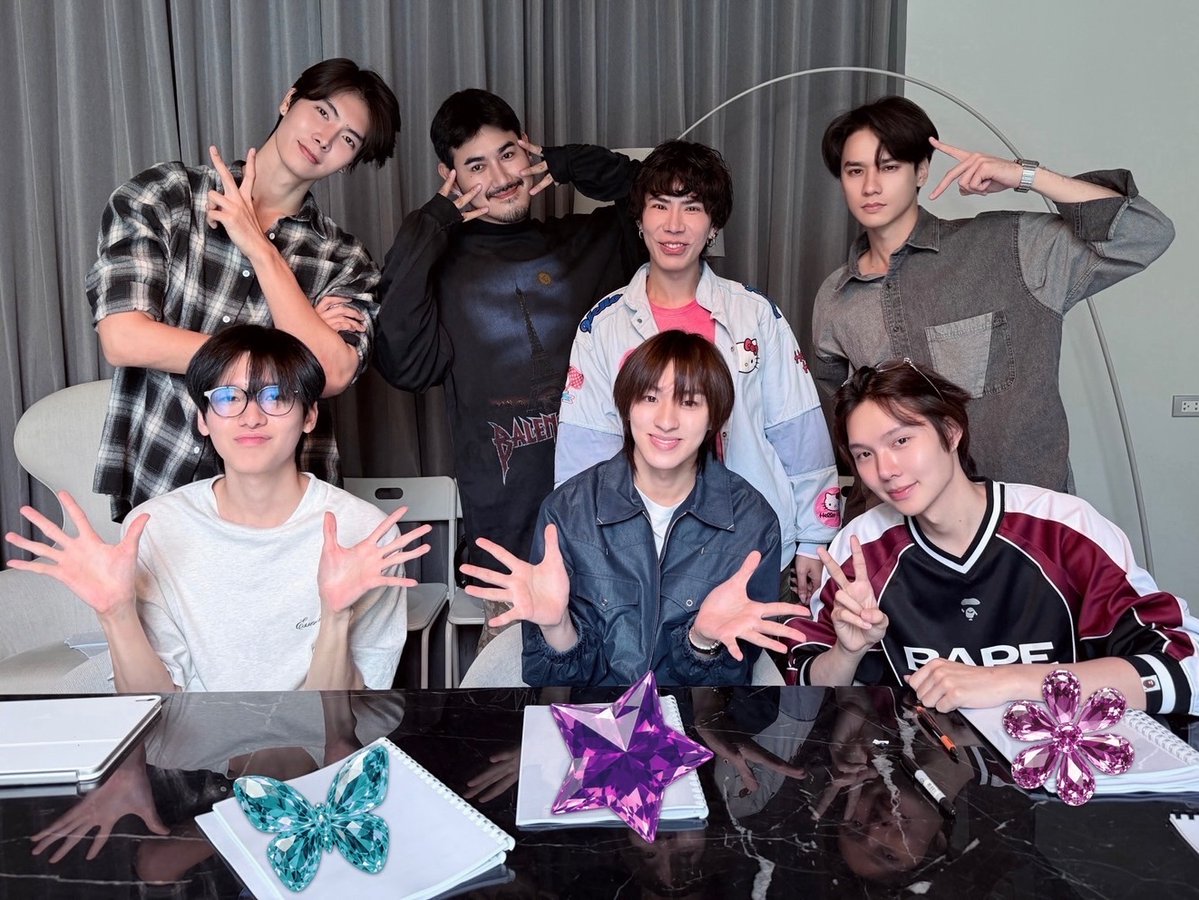 boyslovehub's tweet photo. The script reading for ‘Magic Lover’, new BL starring #KengNamping, #ThomasKong, and #JTOhm, has begun. https://t.co/9r5YHz46JO