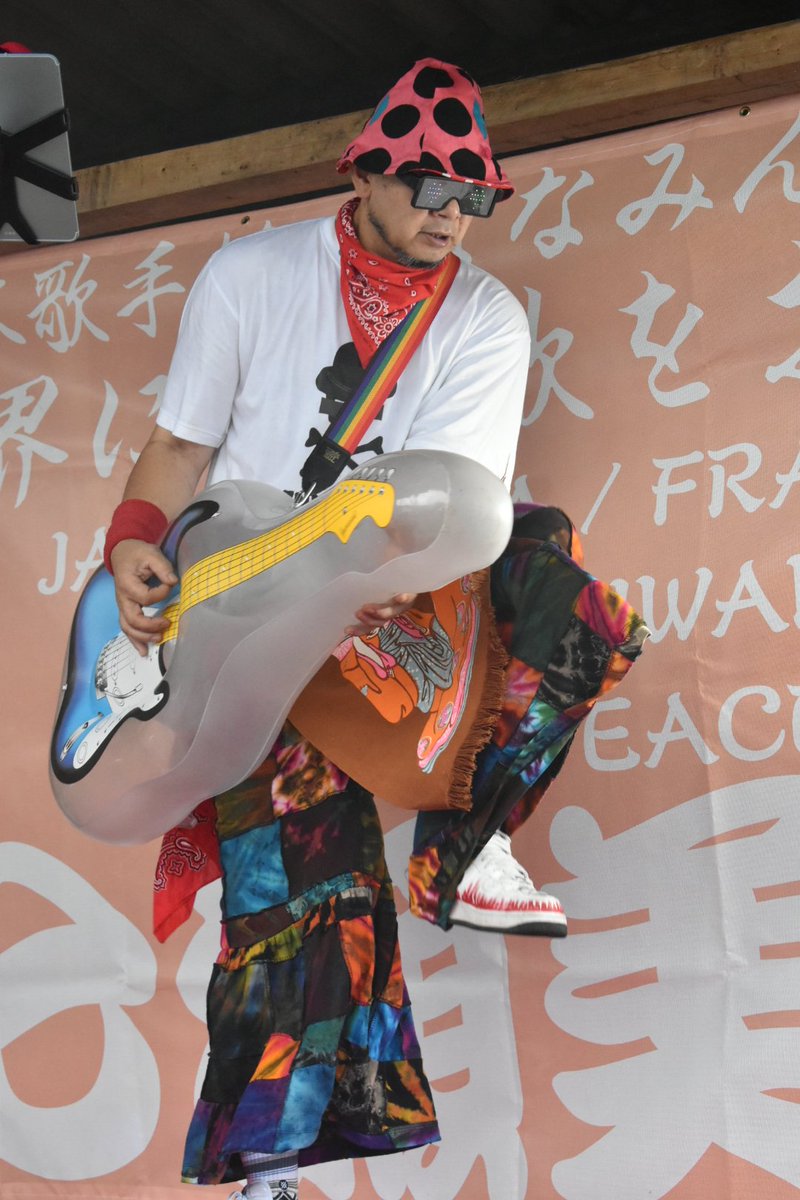 iAORMvmLM4OUVCh's tweet photo. #弁慶BENKEISTYLE   #FESONE前夜祭  ① ②  #第2回FESONE ③ ④  両日とも天候が…すぐれなかったですが…涼しかった〜しかしすごいスモークです https://t.co/SeMV5IHxpU