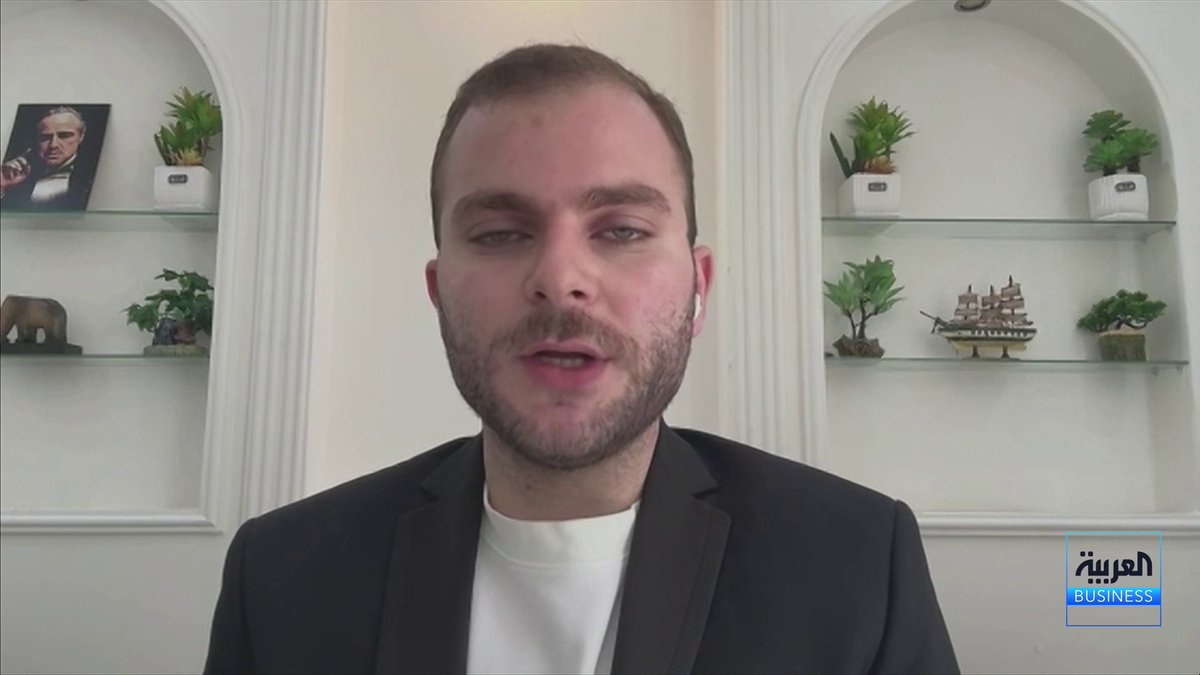 خبير الأسواق العالمية أحمد شريم: لهذه الأسباب نستبعد وصول الذهب إلى 5000 دولار في حال أقر الفدرالي زيادة جديدة في أسعار الفائدة. مرونة الطلب وتقليص الصين لوارداتها النفطية إلى النصف ساعدت في منع تجاوز النفط حاجز 125 دولاراً. خطة إعادة شراء السندات البالغة 4 مليارات دولار لن تكفي في تهدئة سوق يبلغ حجمه تريليونات الدولارات نبض السوق _Business لمزيد من التحليلات وأخبار الاقتصاد.. تابعوا "العربية Business" مباشرة على يوتيوب 