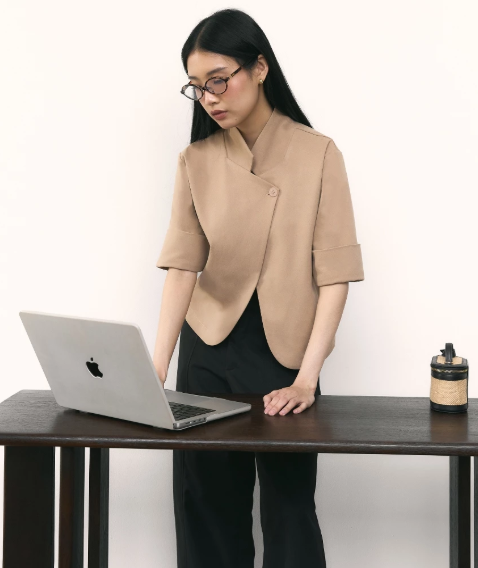 lifehack_dailyy's tweet photo. Rahasia tetep kelihatan rapi dan profesional tanpa bikin gerah seharian.

Link : https://t.co/O9sJ9BJLDY https://t.co/8Q2bmnRwDo