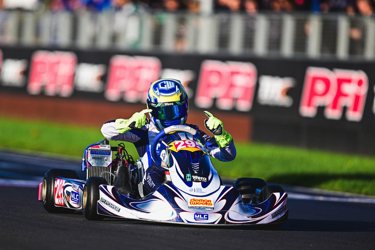 TyRatheltmgw's tweet photo. Victory at the British Kart Championships! Congratulations to Charlie Woolfitt and the MLC team on their Junior Rotax win. Charlie showed outstanding speed and focus all weekend, wearing OFFSET Kart Gloves for top-level grip and comfort. https://t.co/zJZVEtkhI2