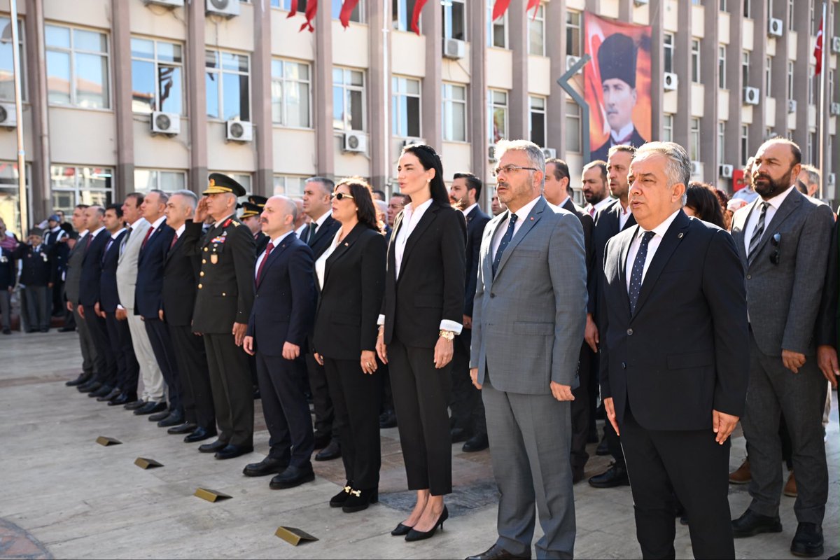 SedaSaribas09's tweet photo. Efeler diyarı Aydın’ımızın düşman işgalinden kurtuluşunun 104. yıl dönümünde, Valiliğimiz önünde düzenlenen çelenk sunma törenine katıldık.

Başta Gazi Mustafa Kemal Atatürk olmak üzere, vatan ve istiklal uğruna mücadele eden kahramanlarımızı rahmet, minnet ve şükranla yâd ediyorum.

Aydın’ımızın 7 Eylül Kurtuluş Günü kutlu olsun. 

��Aydın Valiliği