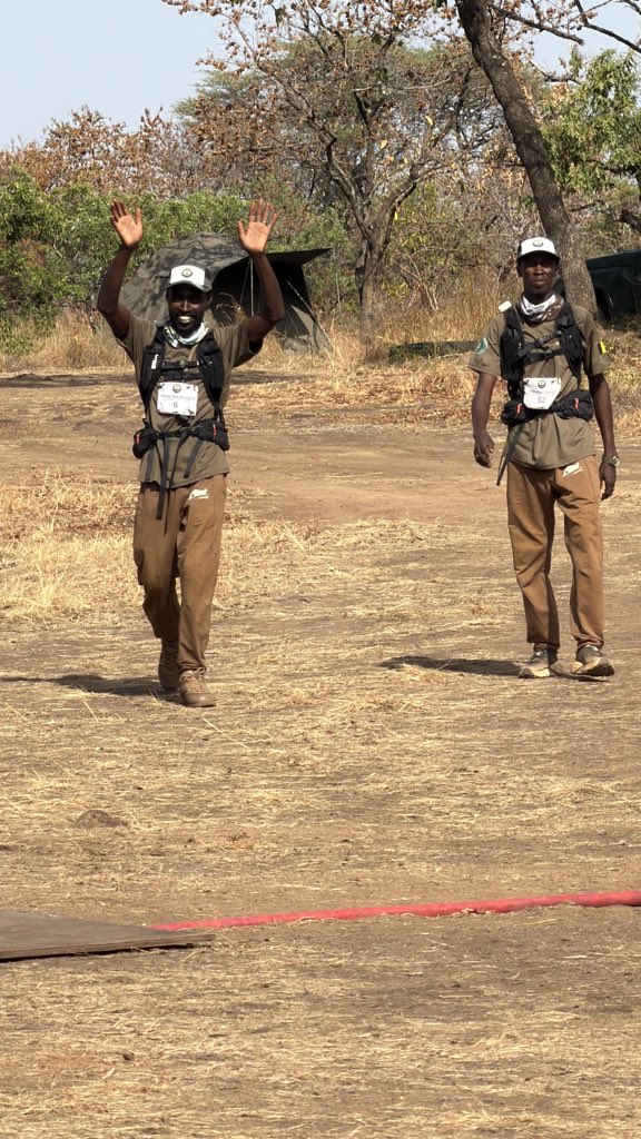 EnnediTchad's tweet photo. Akagera Ultra-Trail Challenge 2026 : les Rangers de l’Ennedi franchissent les 100 km et 45 km
À Akagera, au Rwanda, la RNCE a participé à deux épreuves : 45 km pour l’équipe de la Direction et 100 km pour ses Rangers, tous bouclés dans le temps imparti. 📸 Hamit Issakha https://t.co/vx7DUAcbat