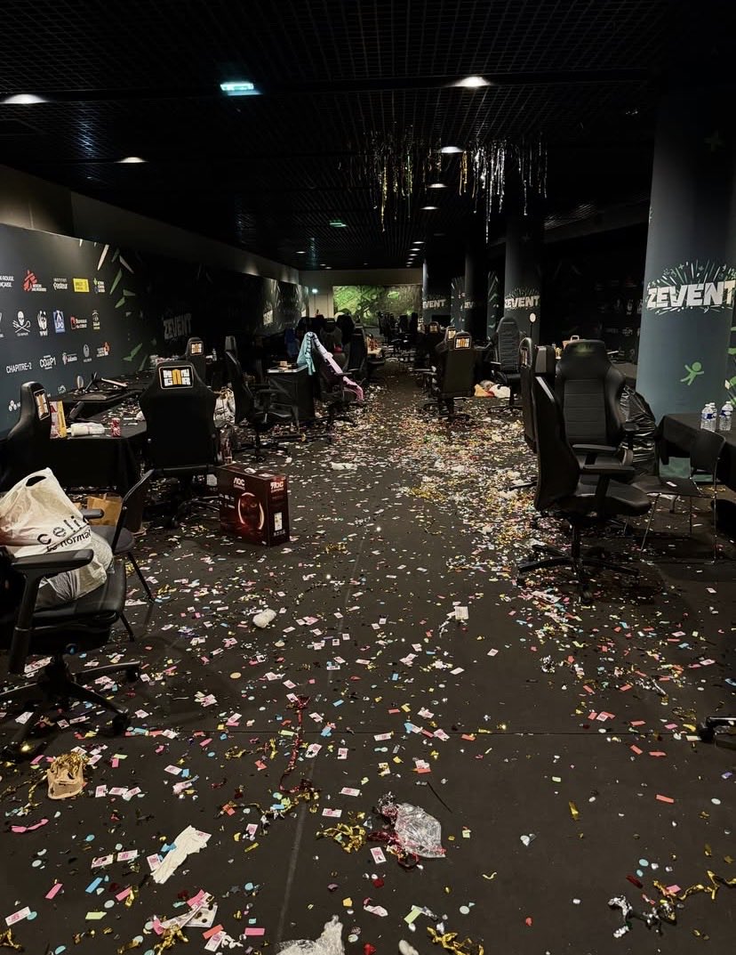 Actu2Twitch's tweet photo. Les dernières images du ZEvent par ZeratoR 💚

Ça va nous manquer… 🥹 https://t.co/Nr0iur8yQE