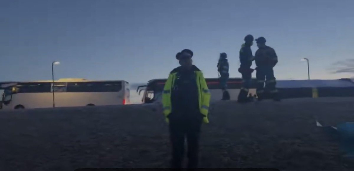 Jay13Yen's tweet photo. @LeilaniDowding Navy coordination. Pre Built tents.. prepaid Coaches. https://t.co/cfqTyc1asE