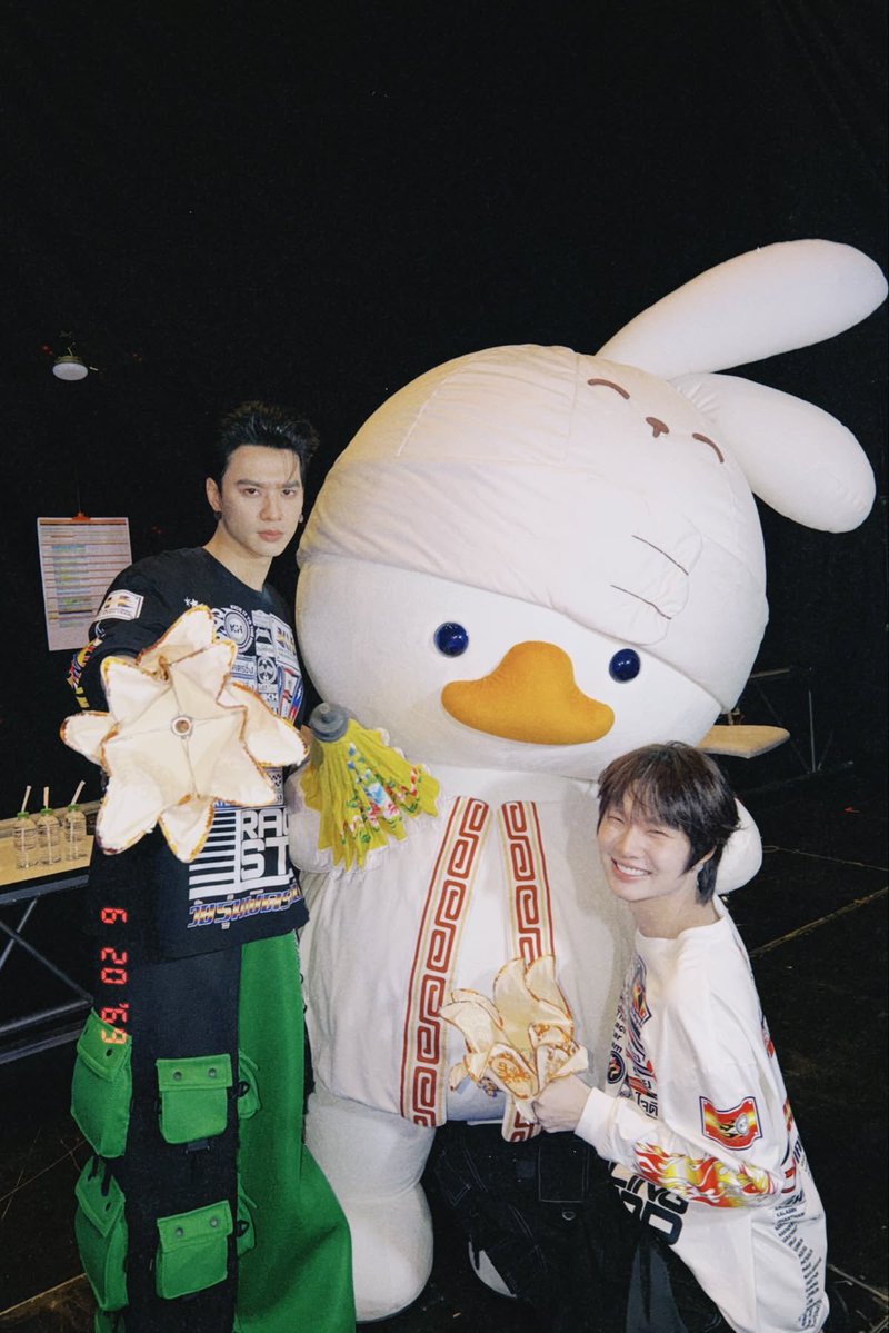 KengNampingLand's tweet photo. นับถอยหลัง 3 ชั่วโมงก่อนเริ่มงานใหญ่คับพี่โอ๋โอ๋ 🤛🏻 น้องถั่วขออนุญาตประกาศแนวทางการเทรนด์แท็กฮะ

18:00 น.เราจะ push แท้กหลักของงานให้ขึ้นที่ 1 ก่อนนะฮะ

KNP DENTISTE PARAGON
#.DentistexKengNamping

18.30 น.หรือจนกว่าแท็กแรกจะขึ้นที่1 เราจะมาพ่วงแท็ก

#.DentistexOhAe 

กันฮะแบบนี้
KNP DENTISTE PARAGON
#.DentistexKengNamping
#.DentistexOhAe

น้องถั่วจะให้สัญญาณแน่นอนฮะ ไม่ต้องห่วง🫡 วิ่งตามมาเยย (( ในส่วนของแท้กเจ๋งปุ๋ง หากแท็กแข็งแรงแล้วทั้งสามแท็ก มาเก็บเอนไก่ให้ #KengNamping #เก่งน้ำปิง #OhAe #โอ๋เอ๋ กันน้าคับ เดี๋ยวมาบอกน้า ))