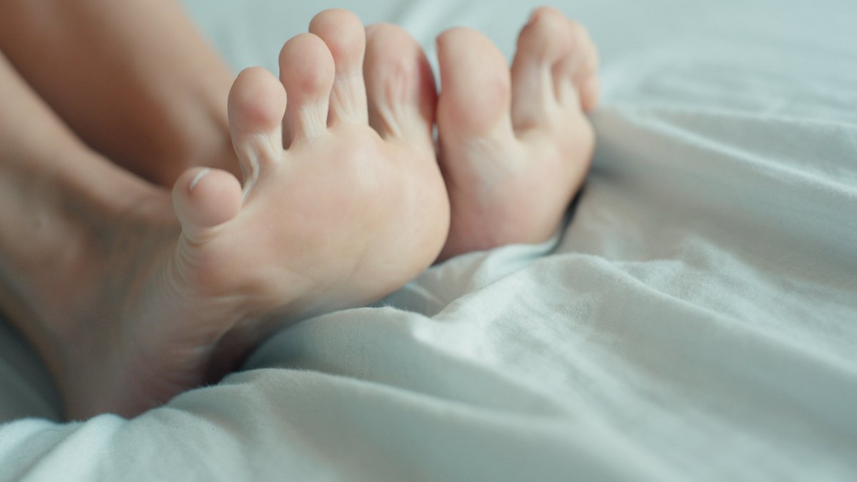 PetiteFeetSw's tweet photo. @FeetFinder 💞 If you say so https://t.co/2P1YB9YBin