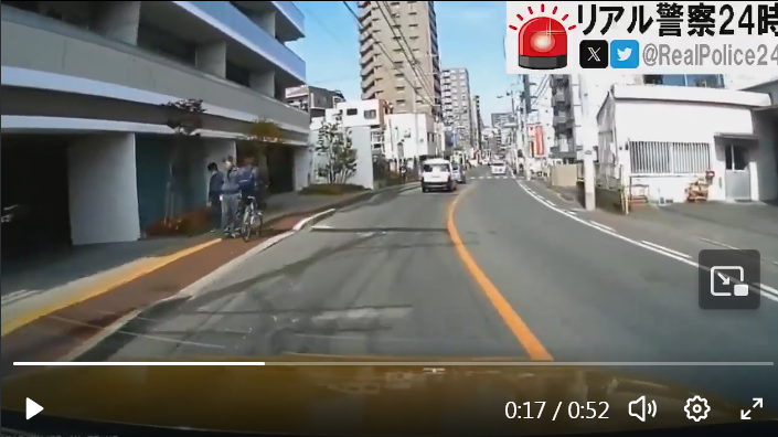 tensei205's tweet photo. @rakudasaaaaan @OB_RT すれ違ふジャストのタイミングで自轉車に向けて體を捩つてゐるねｗ
まあ、故意を證明するのは殆ど無理だけどねｗ https://t.co/GQsPKZgIti