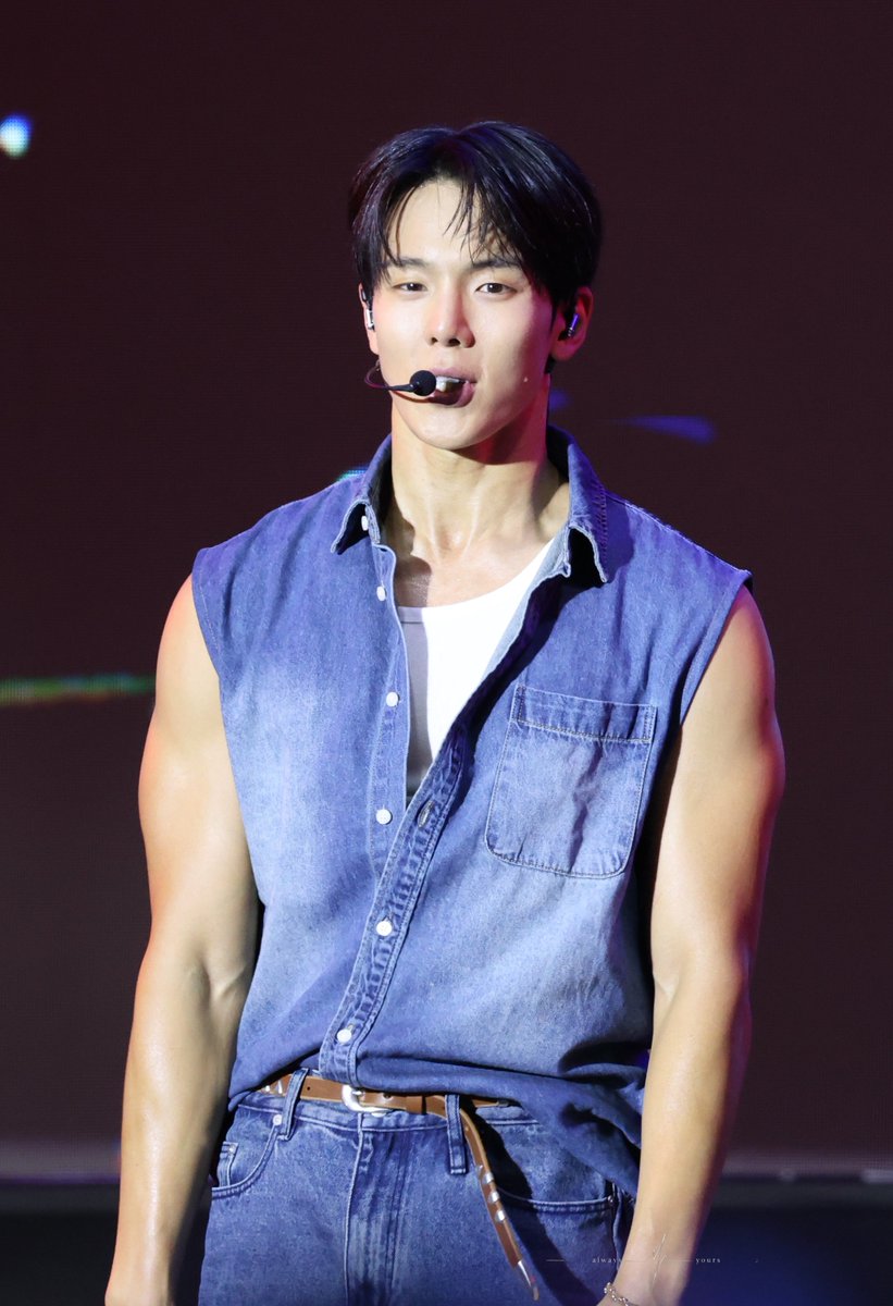 MBEBE86's tweet photo. 20260905
One Summer Night with Kpop
#์ ์ฒ๊ตญ์ ์์
์ํ์ #One_Summer_Night
#๋ชฌ์คํ์์ค #MONSTAX
#THE_PHASE https://t.co/WyYqhAGUwf