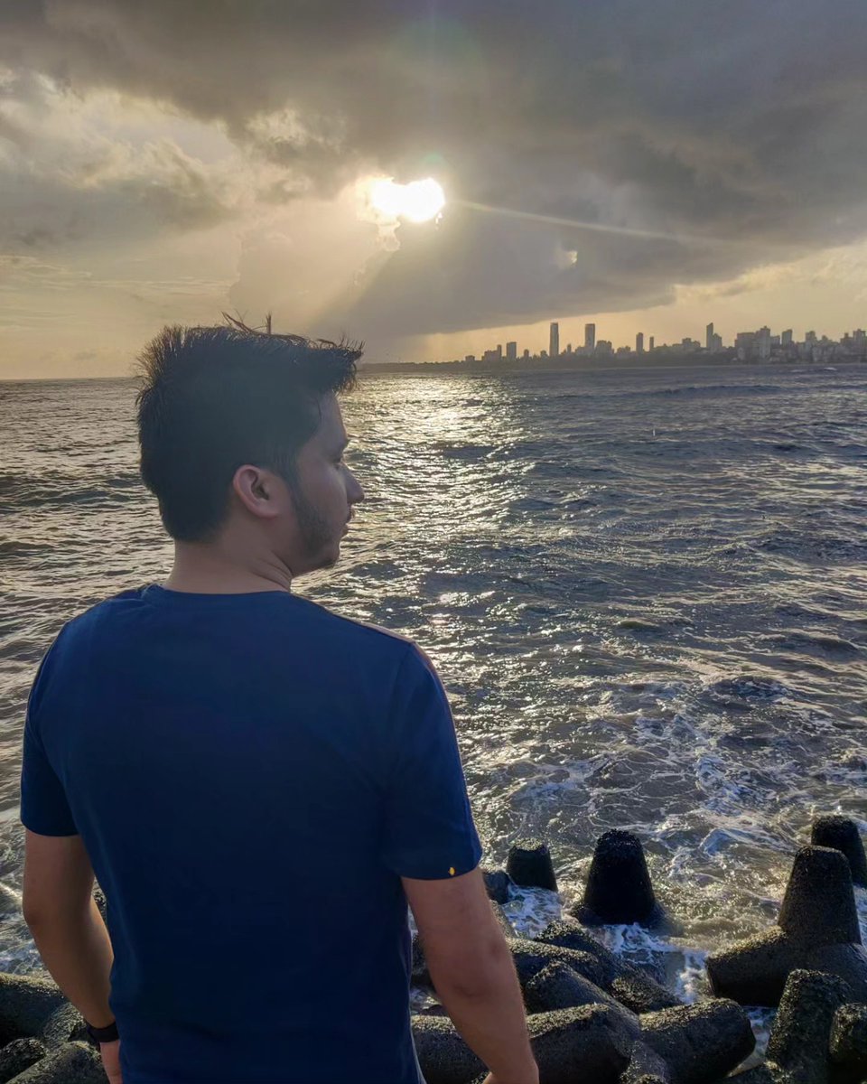 BrooksAppello's tweet photo. @marine. drive. mumbai https://t.co/hynn9veo9r