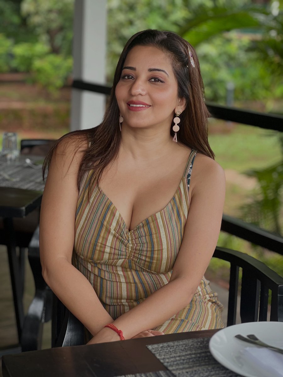Chennaipatrika's tweet photo. @MonaLisa #MonaLisa #TamilActress #KollywoodBeauty #RisingStar #DesiBeauty #InstaBeauty #InstaStar #ModelLife #ActressLife #FashionQueen #PhotoshootVibes #QueenVibes #GorgeousLook #CelebrityStyle #StarGirl #TrendingStar
@Chennaipatrika #chennaipatrika https://t.co/8SJQYlHJEC