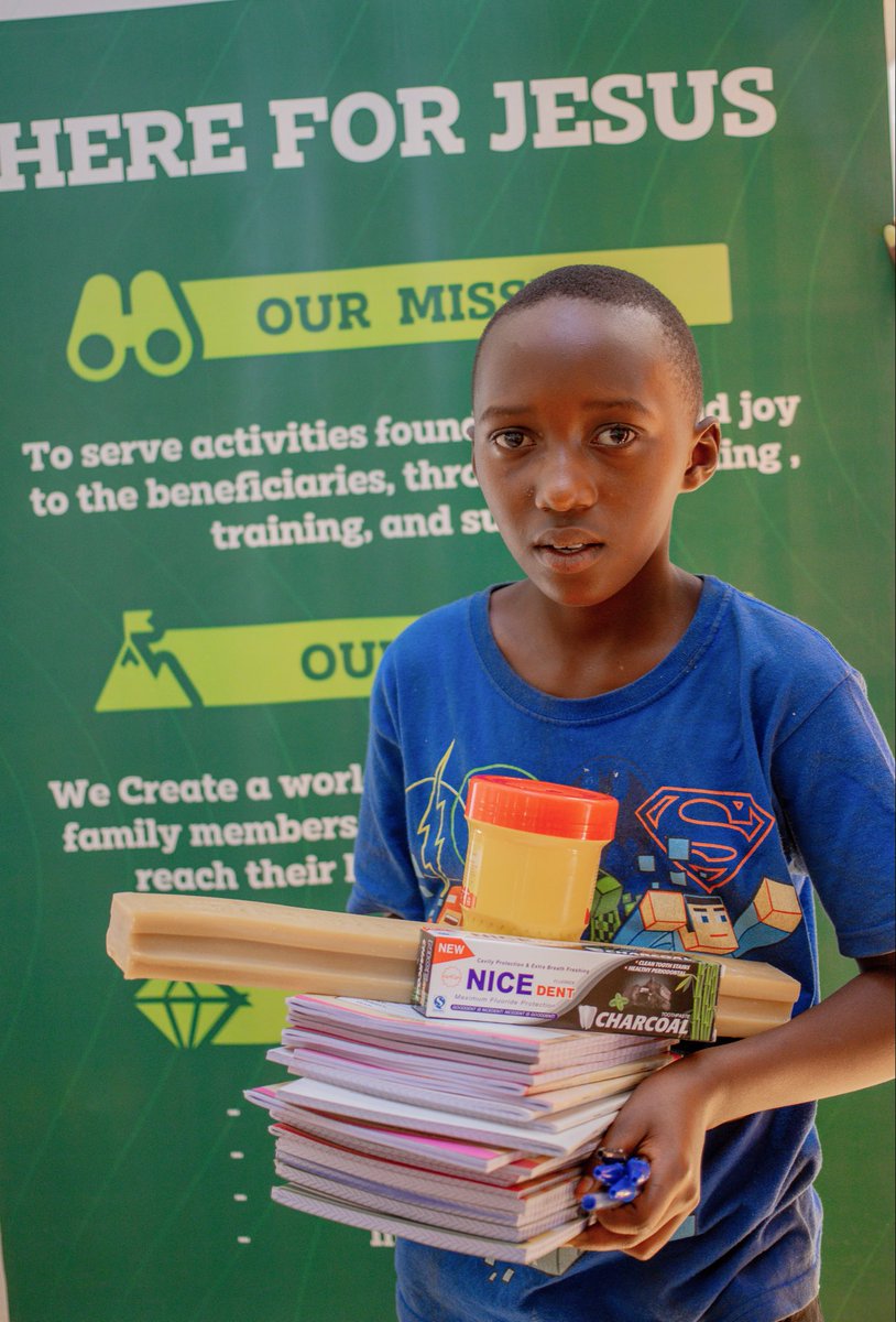 treeofhope_joy's tweet photo. The support provided went beyond words. Children received school supplies, food items, and clothing to help address some of their basic needs and enable them to participate more confidently in their education. CONTACT US:
Phone: +250 796 602 310
Website: https://t.co/JpYlTHtrTq https://t.co/W4uZsIINJg