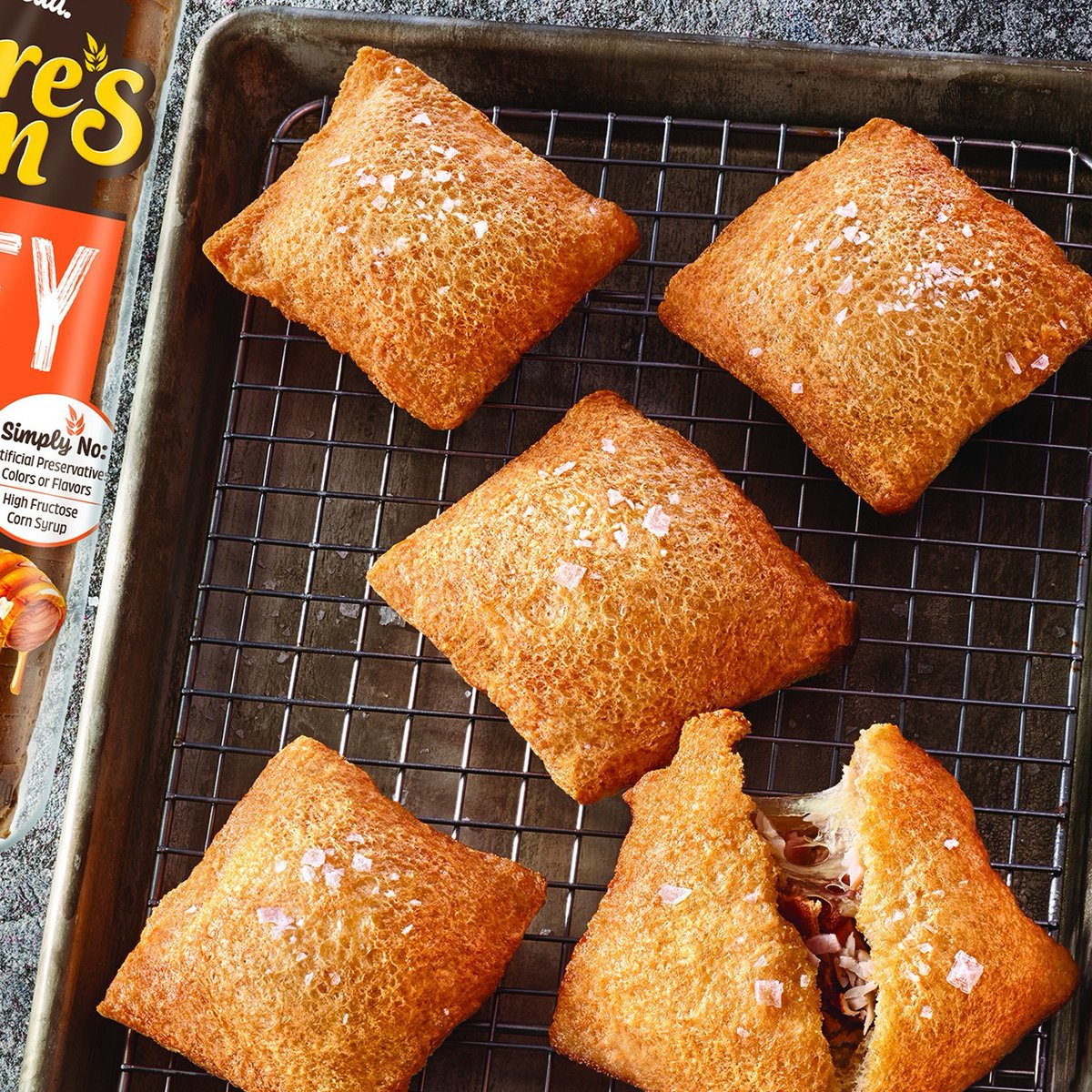 AlbertoClinto's tweet photo. Back-to-school fuel for busy families: Ham, turkey, bacon and cheese pockets are an easy grab-and-go bite to keep kids energized, focused and ready to learn. Customize them for your family and simplify mornings. https://t.co/MssXzVYIP5
