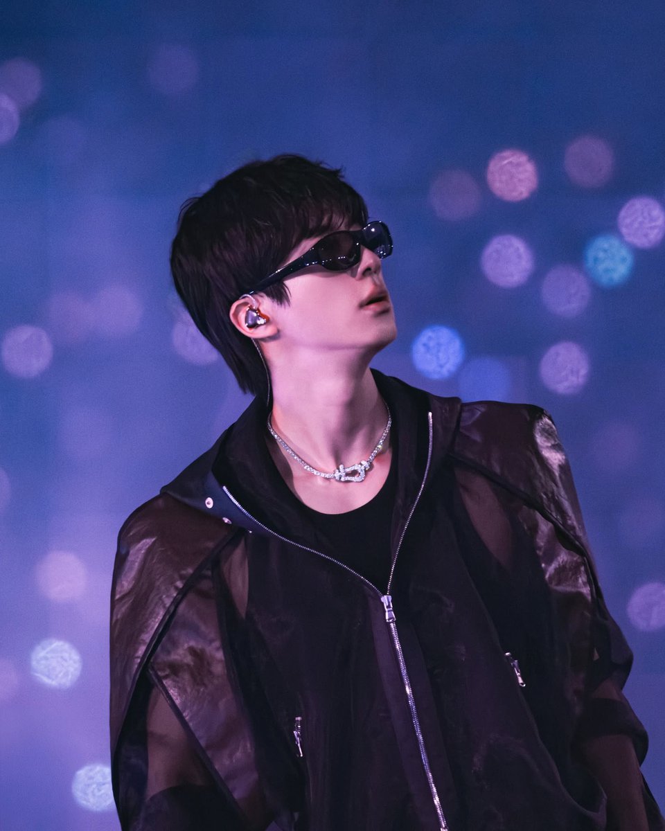 jinspacelatam's tweet photo. Fred Jewelry en IG

“Radiante en cada escenario.

Adornado con el collar Force 10, Jin de BTS, Embajador Global de Maison FRED, llevó su pasión por la música y su espíritu inquebrantable a cada presentación de la gira mundial de BTS, ‘Arirang’.”

FRED JEWELRY PRINCE JIN
#JinxFREDJewelry #FREDJewelry 
#FREDParis #Force10 @FREDjewelry