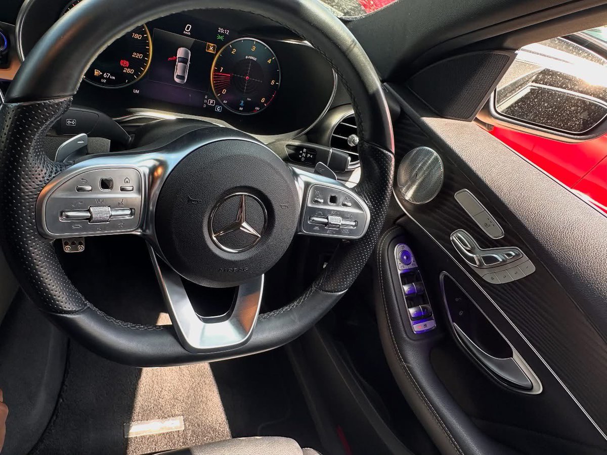olwenydon_1's tweet photo. 2019 Mercedes C220d 
Reg KDT 
2000cc, Diesel ⛽, Auto
Double Sunroof
■ Leather interior
Steering controls
■ Adaptive cruise control
Electrics seats with memory
Blindspot monitors
Multibeam LED lights
Alloy rims
Air Diffuser

Price 3.7 M
Phone/+254758081536 https://t.co/nzWHrfZQoN