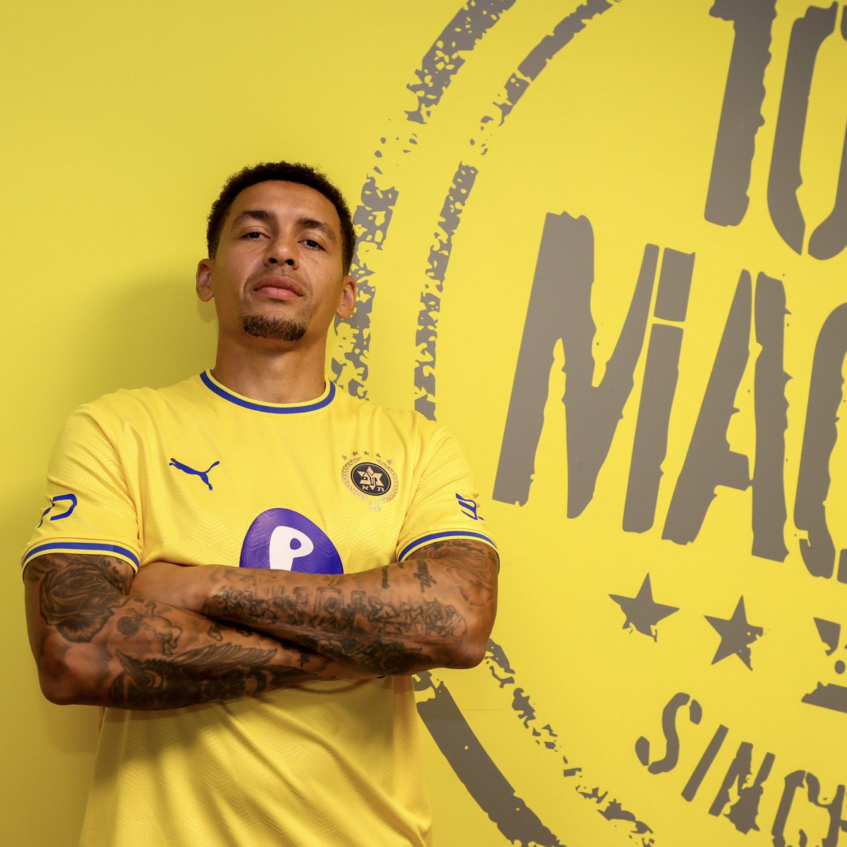 MaccabiTLVFC's tweet photo. Hey 👋 @James_Tavernier https://t.co/JsGftTjXLl