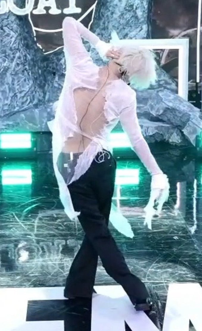 xoalsox_base's tweet photo. Angelmin #TAEMIN from Cloud 9, Heaven. https://t.co/Ksw6ZrwN29