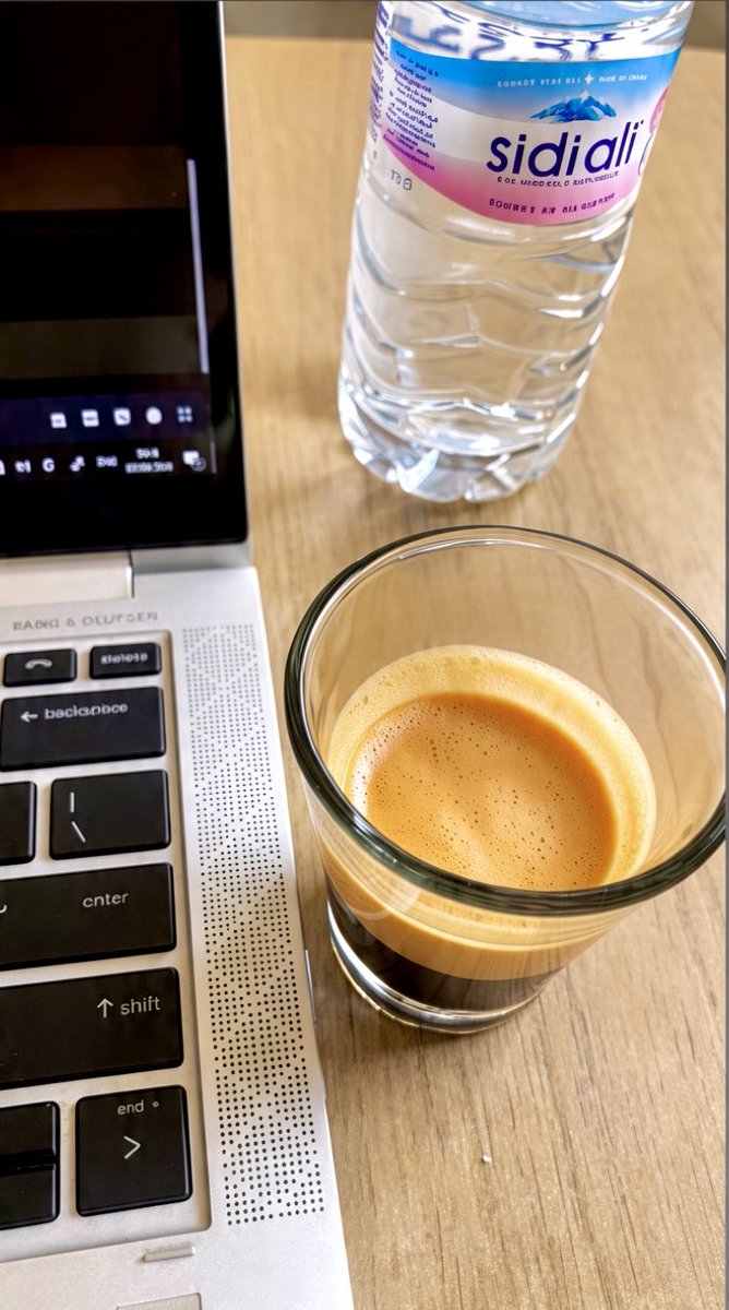 zroro's tweet photo. قهيوة صباحية في امنتانوت morning espresso in imintanout https://t.co/qt4F4uRi4A