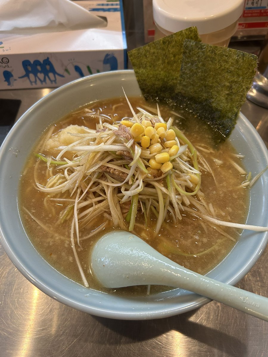 tatesumida's tweet photo. 守谷のラーショ初訪麺。ネギ味噌中盛り、ライス無し。車で行ったけど実は駅近だった件。餃子あり、ハイボールあり https://t.co/d8DNjs0bPp