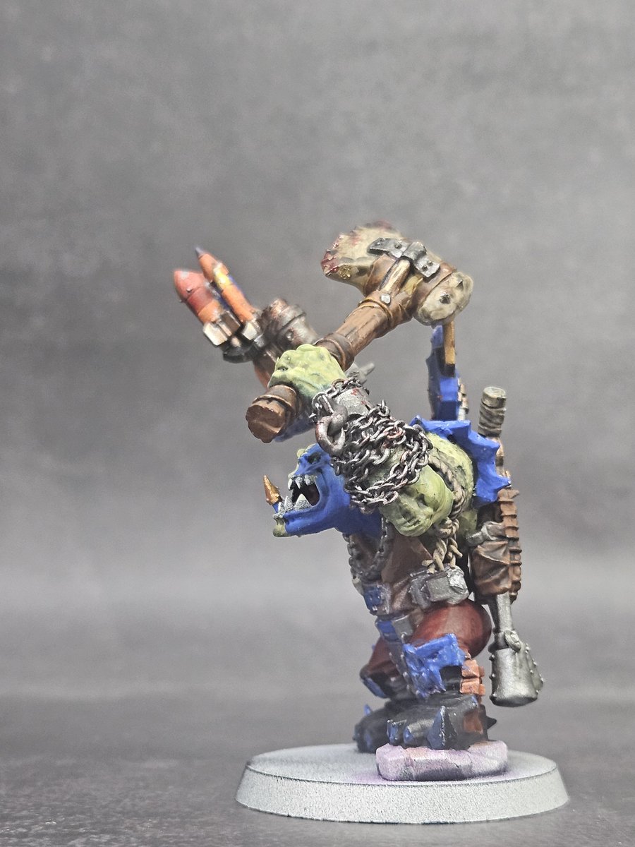 Gunyangbear's tweet photo. Boss nob WIP
Base model is Grukk facerippa
#warhammerorks #orks40k #kitbashing https://t.co/mhpw8KQ4N6