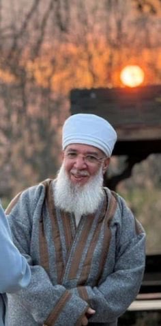 DogHelinu's tweet photo. Dünde Nakşibendiydik, bugünde aynı yerdeyiz . Kürt İslam ‘ın özüdür. #Şeriaat https://t.co/Y61DYMsQjT