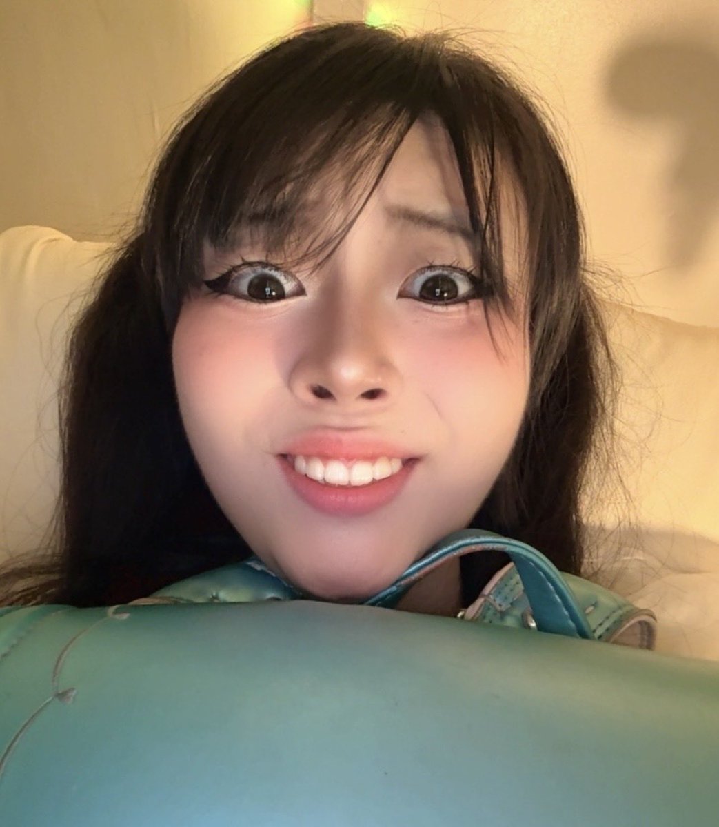 nanaihanda's tweet photo. 「昔の方��良かった」
コメントにいつも書いてくれる人がいます
みんな大好きです😍

←小5                 中3→ https://t.co/gUMnVilEA7