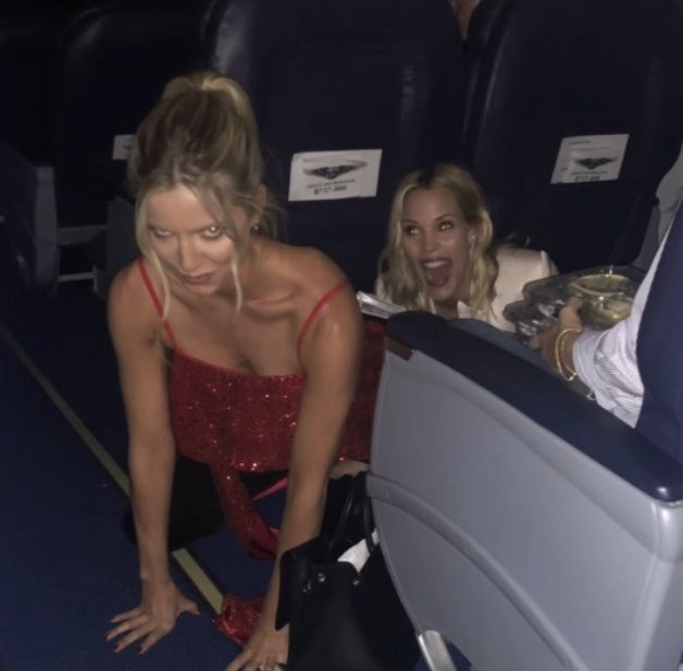 TeamAWallis's tweet photo. This baddie and her name is Annabelle Wallis 🔥 https://t.co/59CLZbLEip