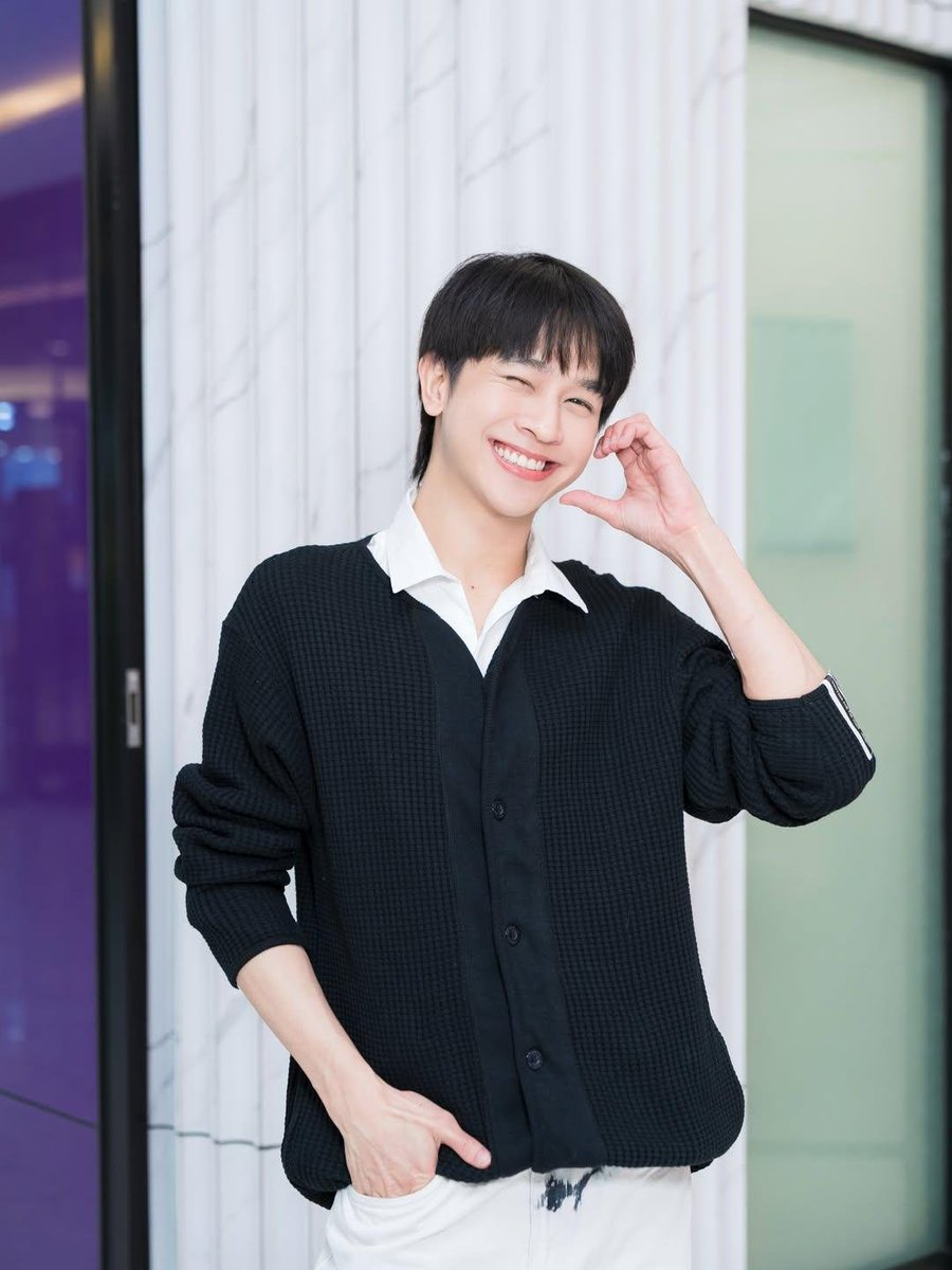 Fluke_Official's tweet photo. IG fluke_natouch : ช่วงนี้ต้องดูแลตัวเองให้มากขึ้นหน่อยย~ ✨
วันนี้แวะมาเติมความกระชับให้ผิวด้วย Thermage FLX ที่ APEX
อยากให้ผิวดูแน่นขึ้น กรอบหน้าชัดขึ้น แต่ยังคงความเป็นธรรมชาติไว้เหมือนเดิม 🤍

#เจ้าแก้มก้อน #fluke_natouch
#ThermageFLX #APEX https://t.co/eUvK21X1PR