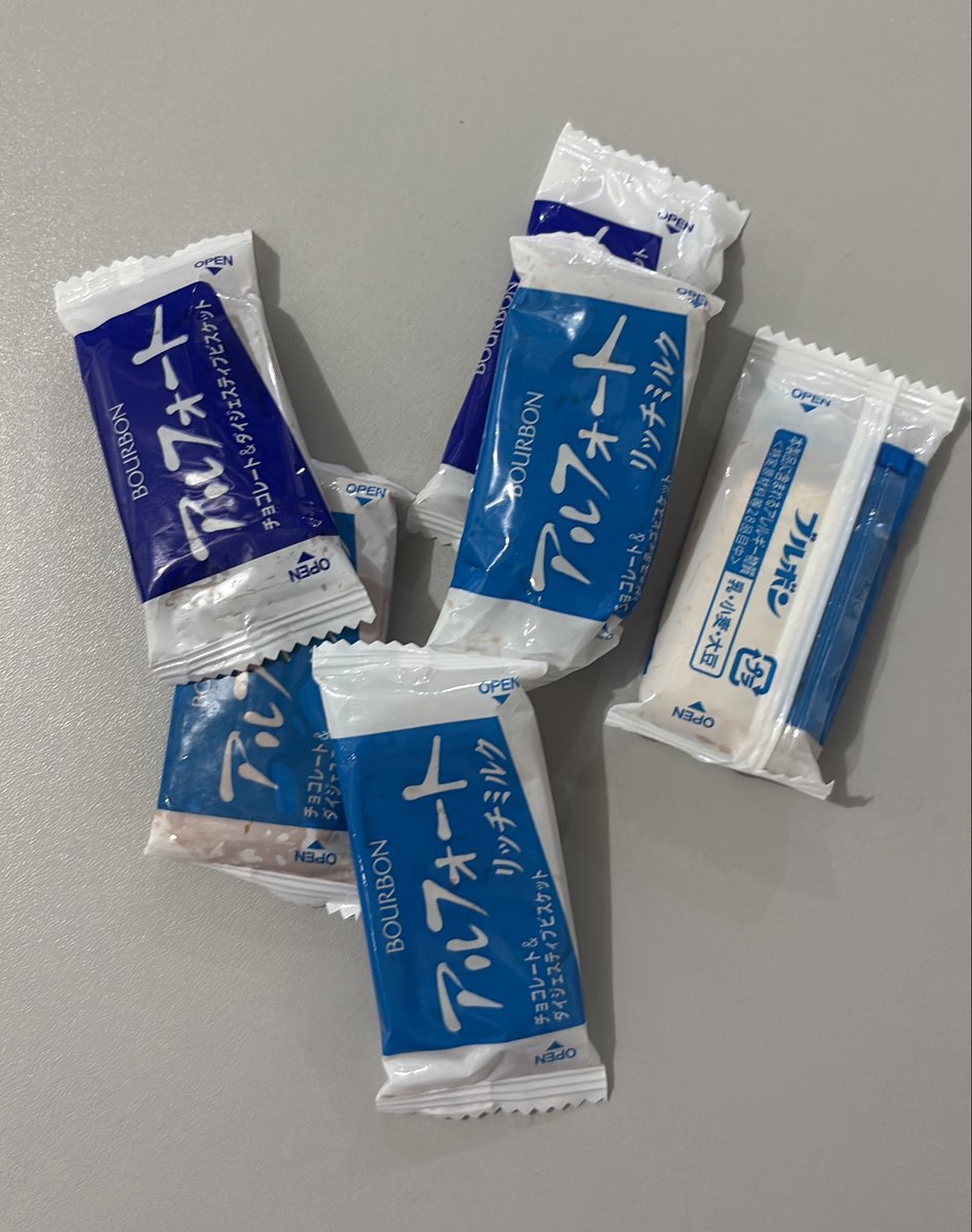 nichiehoon's tweet photo. TRY NIYO TO PAG PUMUNTA KAYONG JAPAN! LIKE I CAN VOUCH 😭😭😭  I only have 6 pcs left. AND THIS SHT MAKES ME SADDDD https://t.co/UUkE08eayF