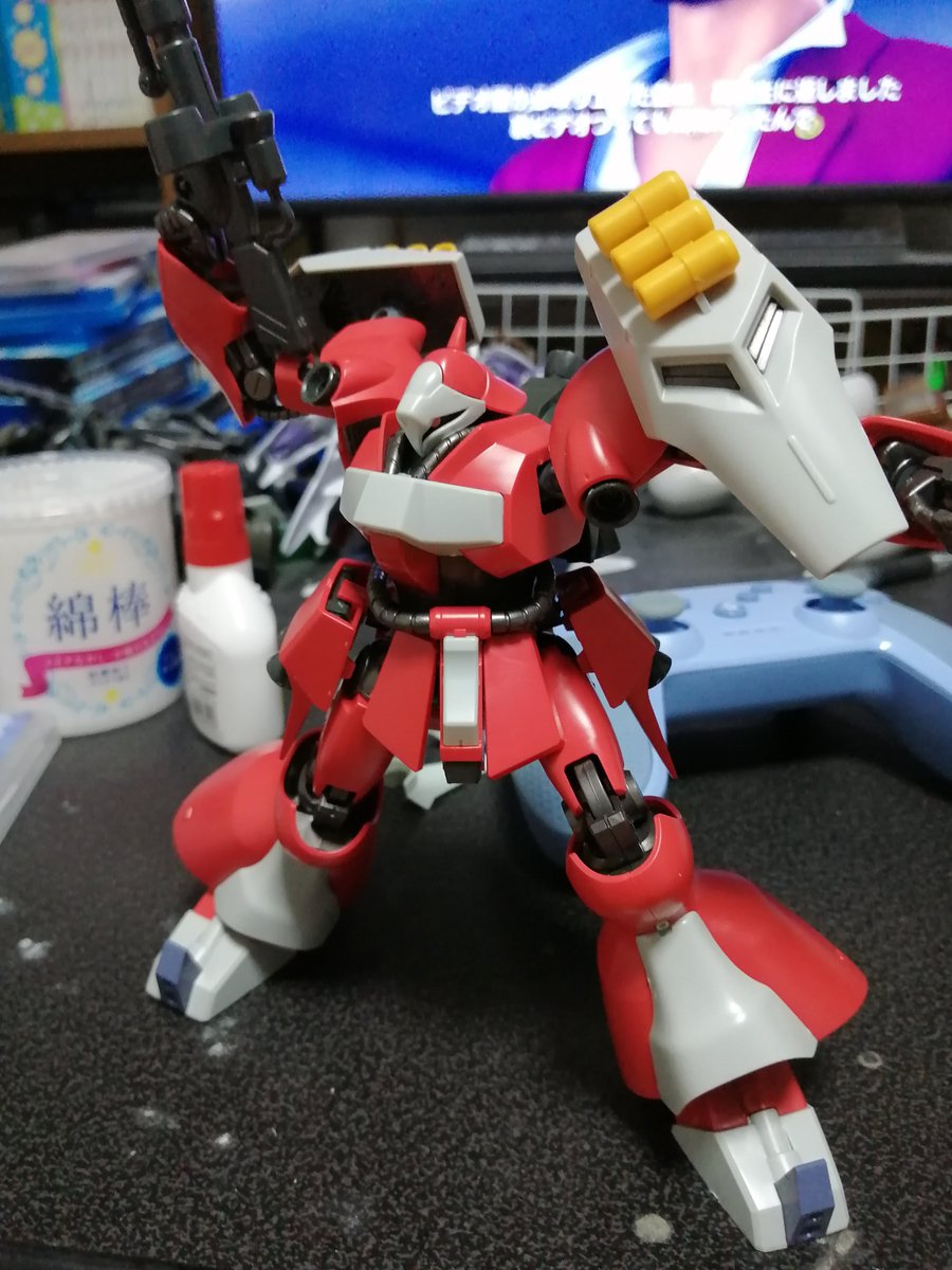 kiratomato's tweet photo. @ookami102 一応、関節技を肩の付け根とファンネルラックのシールド、足首、股に仕込んでガシガシ動くようにしたわｗ特にファンネルラックの可動軸付けたから良い感じにアクションキマるんよｗ https://t.co/t1z64lhVDP