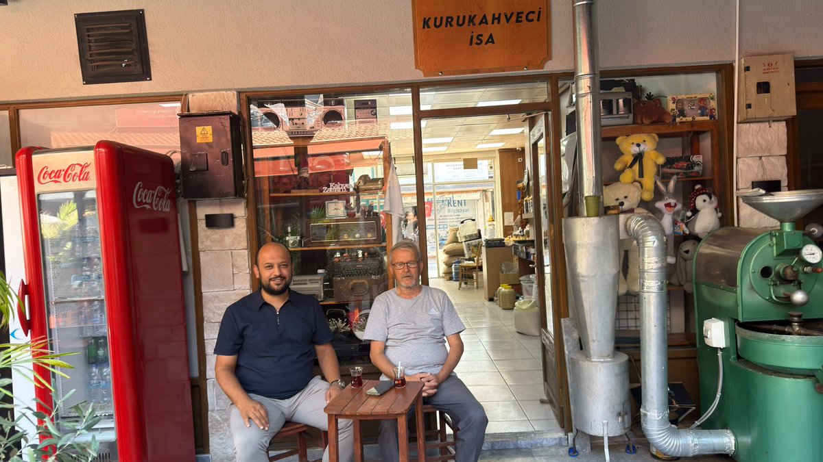 Akpartifinike's tweet photo. 📍 Kurukahveci İsa 

İlçe Başkanımız Hakan Bayar, ilçemizin yıllardır emek veren, değerli esnaflarından İsa Demirkaya’yı iş yerinde ziyaret etti.

Nazik misafirperverliği için İsa Demirkaya’ya teşekkür ediyor, kendisine hayırlı ve bereketli işler diliyoruz.

@alicetin_07 https://t.co/iaR58cCJSw