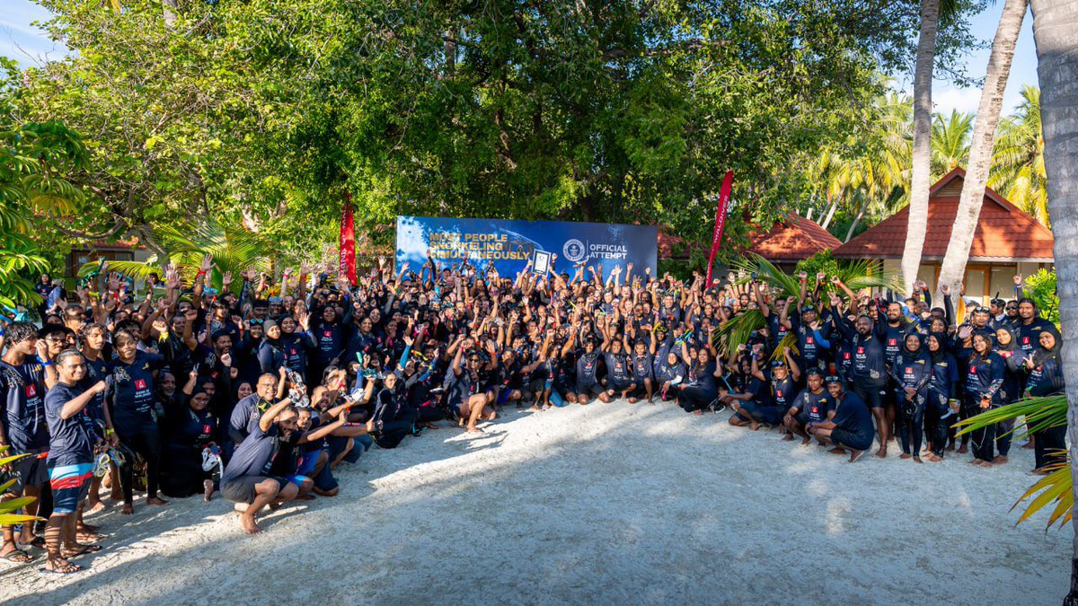 bankofmaldives's tweet photo. A record-breaking moment 💫

We’ve achieved the Guinness World Records title for the most people snorkelling simultaneously at a single venue, with 314 participants taking part in the record-breaking attempt at Niva Kurumba Maldives!

The attempt was carried out as an awareness initiative to bring people together, beneath the surface, to experience first-hand the fragile beauty of the Maldives' reefs and inspire collective responsibility for their protection.

This event was made possible with our incredible partners. Thank you for your support! ✨
 
🔹@maldivianrc 
🔹@Moodhu_bulhaa
🔹@MDVaquatics 
🔹@mba_maldives 
🔹New Lagoon Swimming Club