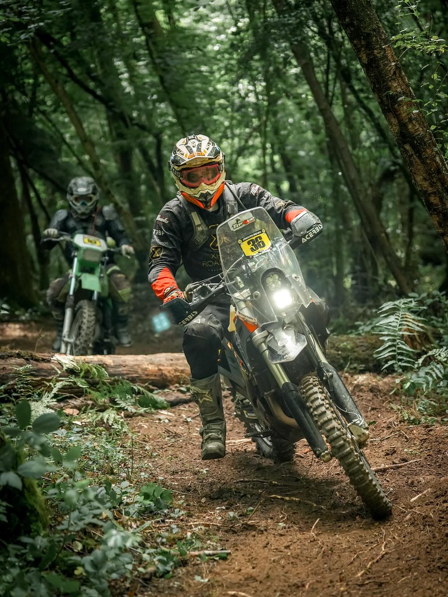 RoyceMileskm's tweet photo. Great fun at the Witley MCC SEEC Hare &amp; Hounds round in Horsham. An 8-mile woodland lap, a 45-minute brake repair, and monsoon rain made it great preparation for the Dinaric Rally. Proud to be supported by Xplore Roadbooks UK and The Roadbook https://t.co/YK0nS8vF3t