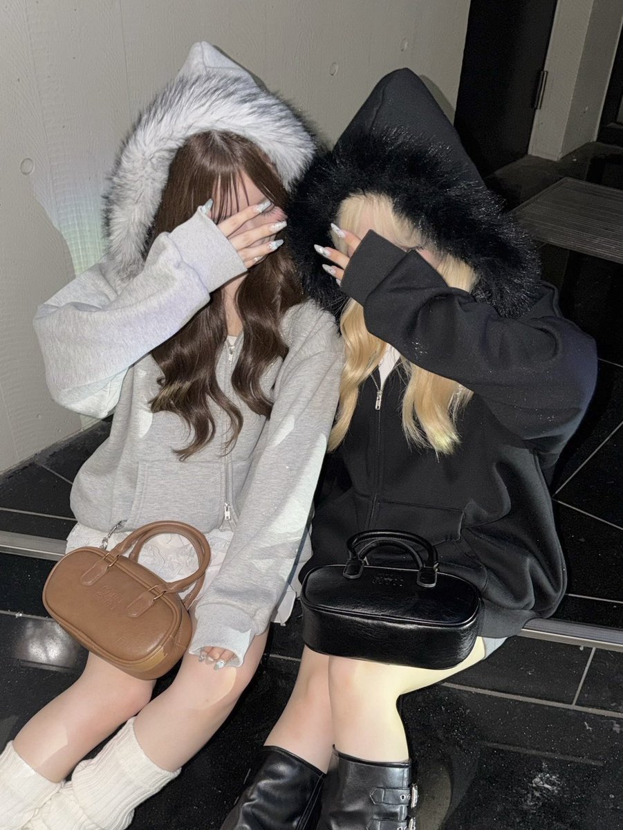 continuer_de_nc's tweet photo. このパーカー、お揃いで着たら可愛すぎた💗⟡.·
夜もキラキラで映えるの天才💡

https://t.co/djVPbPWETQ https://t.co/agiHG7uPd7