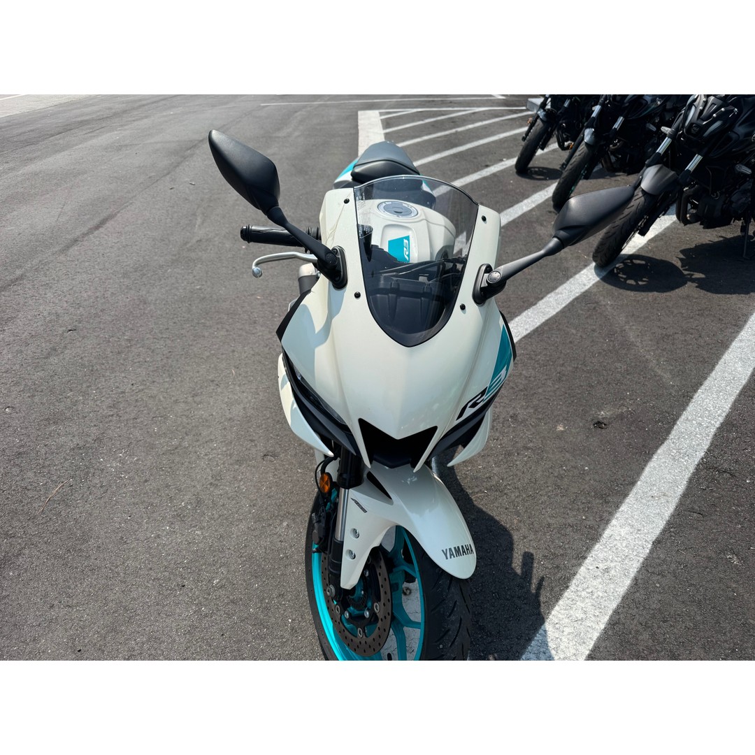 FloridaShiffer's tweet photo. Just in: 2024 Yamaha YZF-R3 with only 1, 099 miles, priced at $4, 511. Legendary superbike styling, advanced twin-cylinder engine, and ultra-light chassis—the perfect entry into the R World. Visit DIX CYCLE SHOP or message us today. https://t.co/AthN5HBBxn