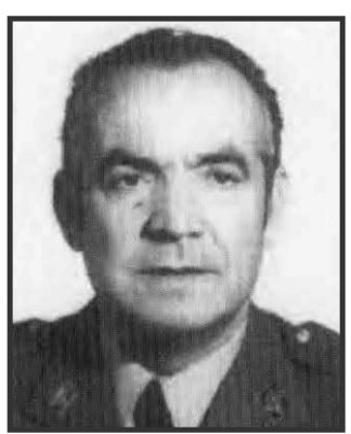 EErmua's tweet photo. 6 de septiembre de 1980, la banda terrorista ETA asesinaba de un disparo en la cabeza al capitán de la Policía Nacional BASILIO ALTUNA FERNÁNDEZ DE ARROYABE mientras presenciaba un baile en la plaza de la localidad alavesa de Erenchun. https://t.co/gB6f6YEaY5