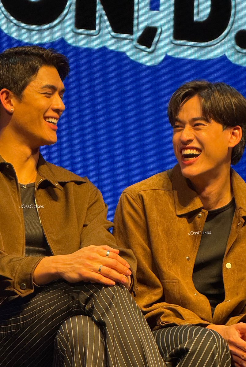 J0ssCakes's tweet photo. Gawins comfort space, especially after the long day they had 🥹✨

JOSSGAWIN IN DC R2 
#JossGawinFMinDC #JossGawin #จอสกวิน https://t.co/ZeukBIwwa6