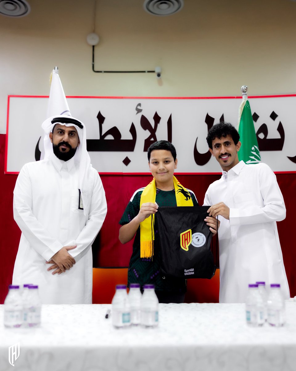 AlQadsiahEN's tweet photo. From the stadium to the classroom, Mohammed made sure the joy never stopped today 💛

#AlQadsiah https://t.co/stg19WhCf5