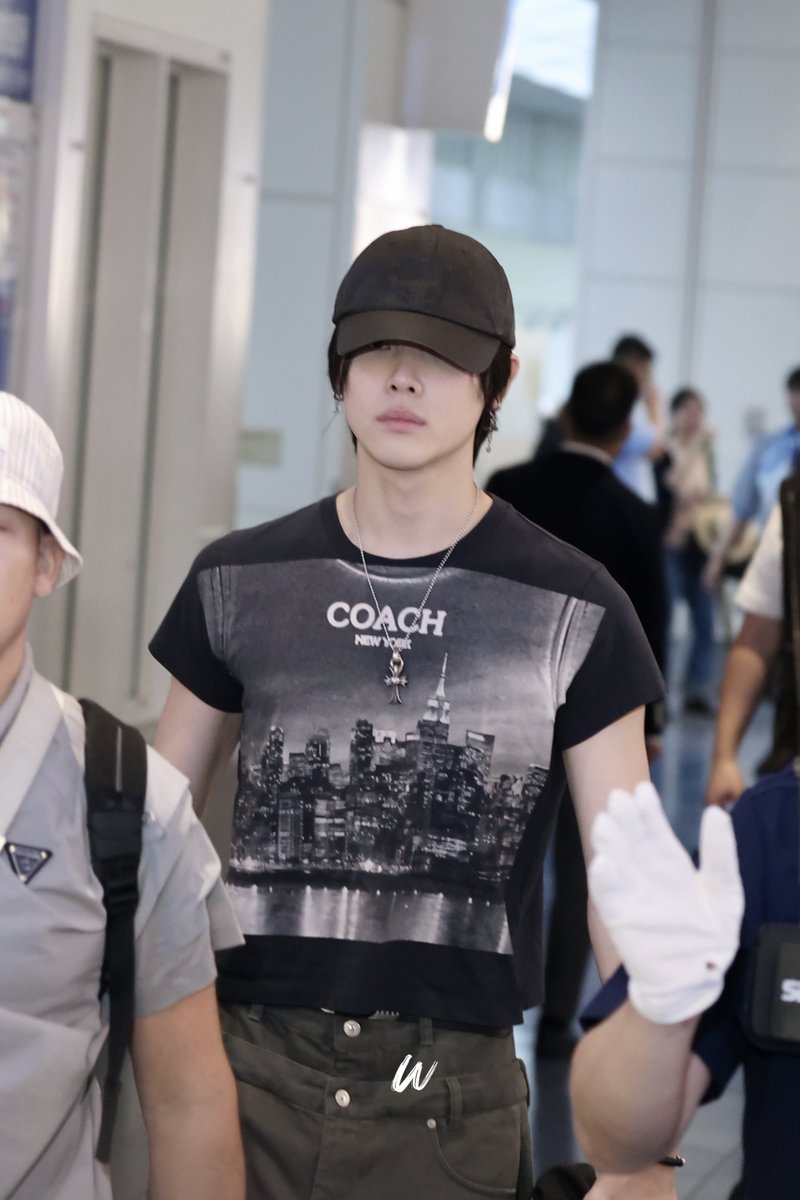 wang7902 tweet picture