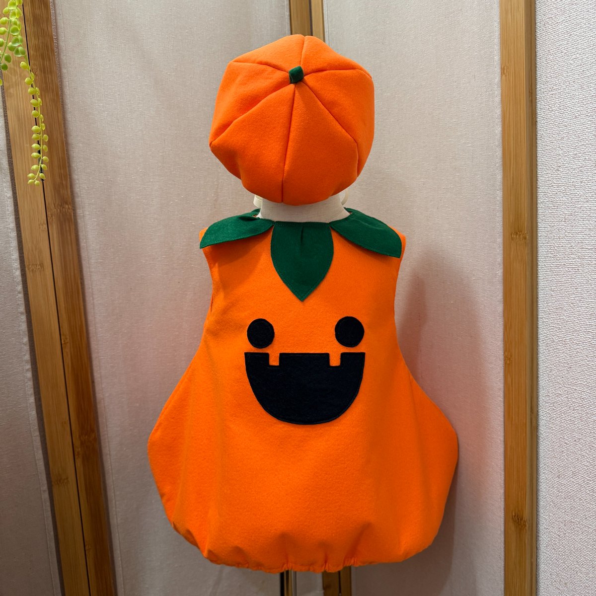 hyogensyakei's tweet photo. 本日minneで再版開始しました٩( 'ω' )و
60〜80サイズの小さめハロウィンコスプレ衣装です https://t.co/sxeSURiQM6