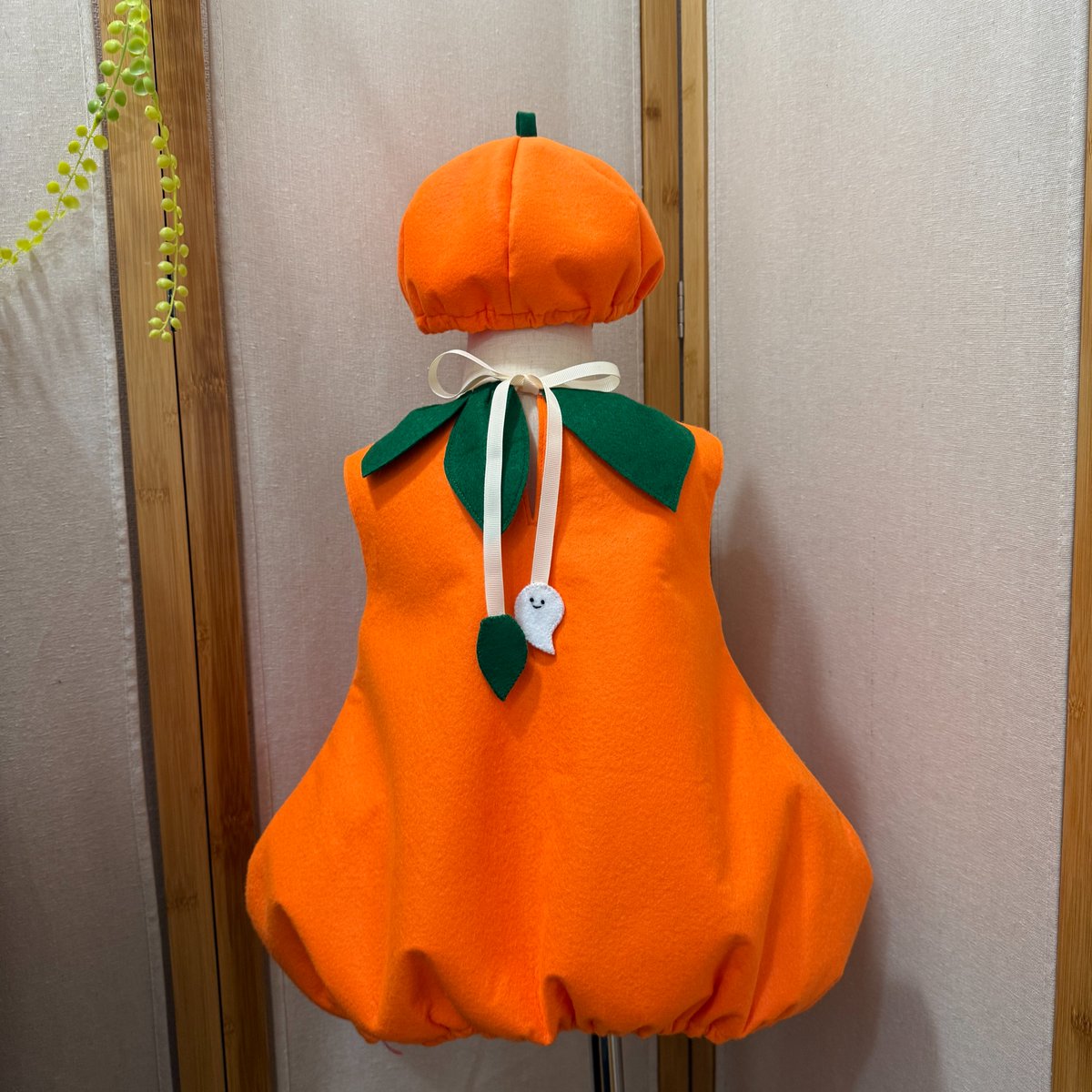 hyogensyakei's tweet photo. 本日minneで再版開始しました٩( 'ω' )و
60〜80サイズの小さめハロウィンコスプレ衣装です https://t.co/sxeSURiQM6