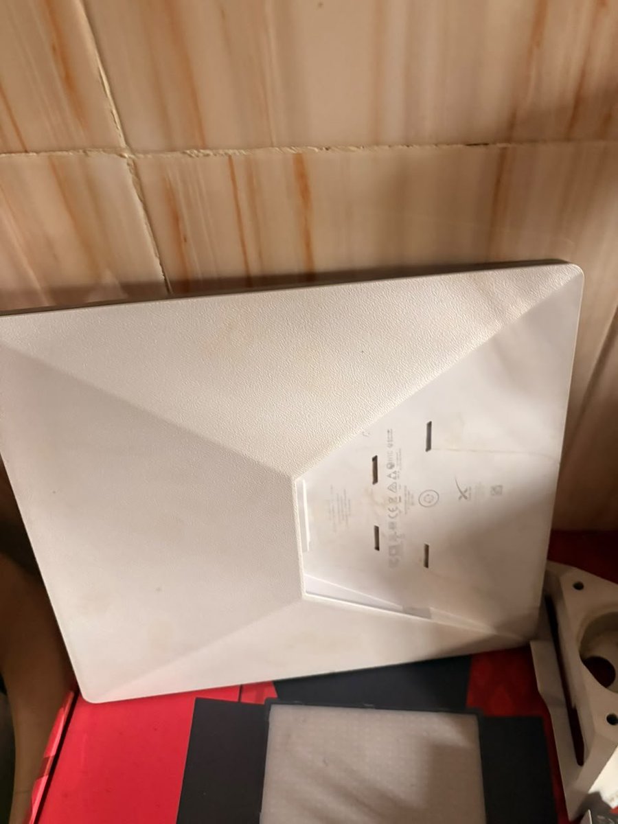 pabl0theEngine's tweet photo. gm dads and moms. my guy wants to sell his Starlink mini with tp link router

450k https://t.co/o3olTYFvkl