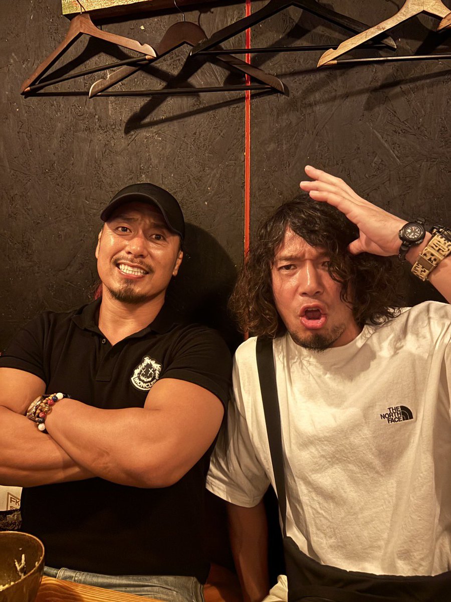 yamato_oldtype's tweet photo. 昨日の20周年記念一関大会沢山のご来場ありがとうございました！

沢山のお花と、超満員のお客さんで感無量です。

大会後はオフィシャルスポンサー・川藤会様、知人友人、同級生達との打ち上げを駆け回り、バスの出発時間に遅れず長岡に来ました。

皆様21年目のYAMATOもよろしくお願い致します🤲 https://t.co/Cq0Wf4Ez2l