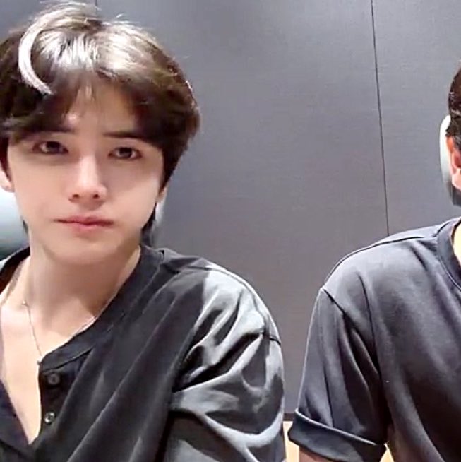 okmandooo's tweet photo. 아
이건말이안되잖아............. https://t.co/QHj2FsIhoZ