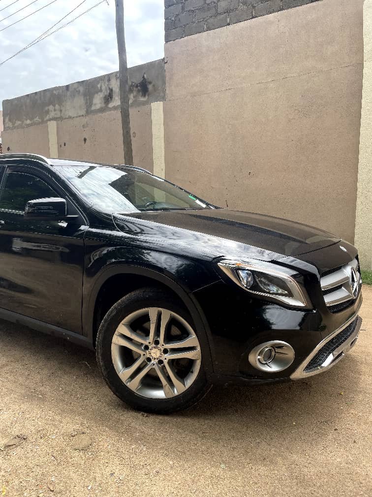 AjeboBee's tweet photo. 🔥🔥DIRECT BELGIUM MERCEDES BENZ GLA-250 
2015 MODEL 
WITH ORIGINAL CUSTOM DUTY AND CAR IS IN GRADE A CONDITION 🥶🤑
📍KANO 
💰22m 
This is the cleanest GLA-250 you can find in kano right now. 🙌🏻✅ https://t.co/1PEBA0l48d