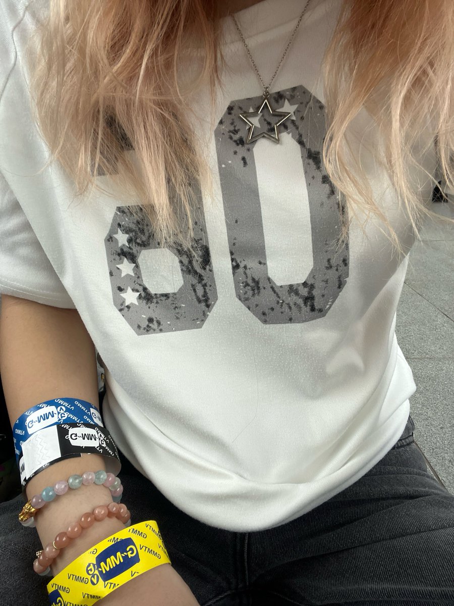 ennnnn_22's tweet photo. Hii does anyone have videos of Cat A photo session for 5:10. I wear white shirt with number of 06. If you got please pm me thank youu🥹💗

 #LYKNDuskandDawnxSingapore https://t.co/qsIDJG6gMK
